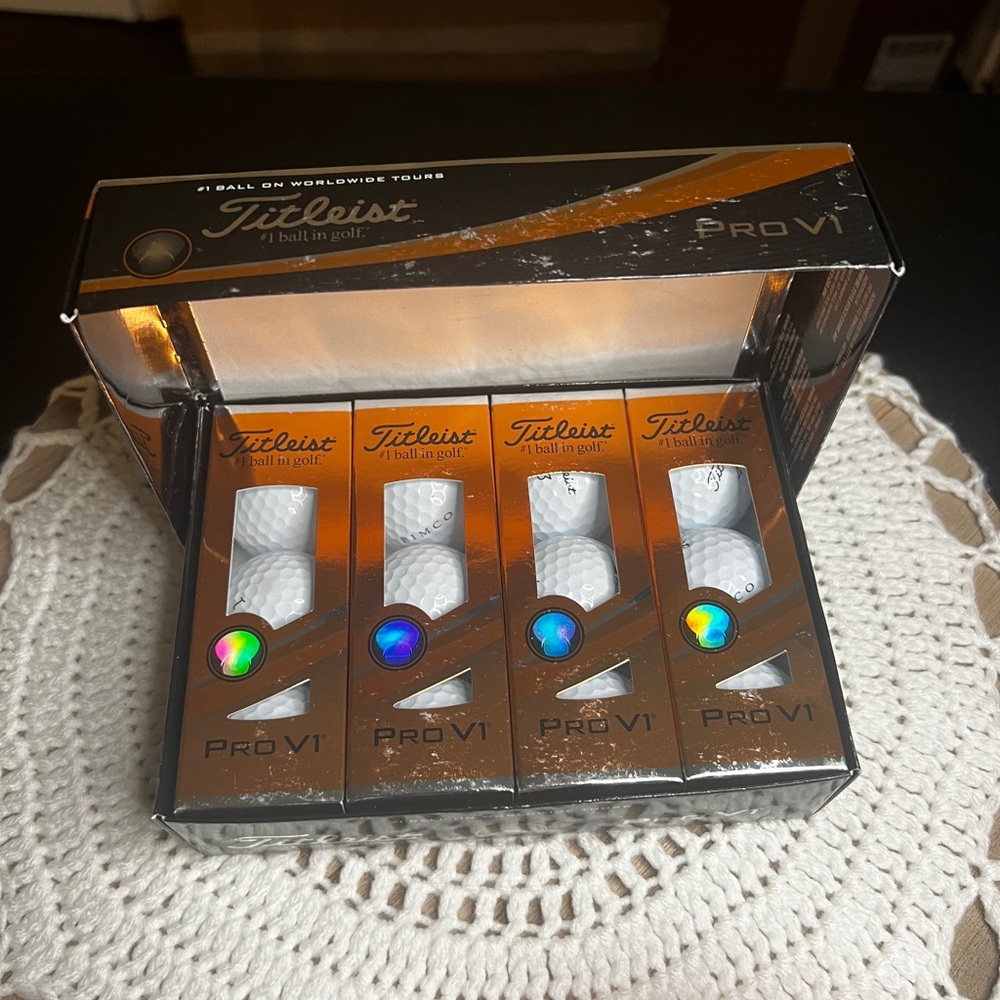 TITLEIST PRO V1 GOLF BALLS- 12- NEW IN BOX